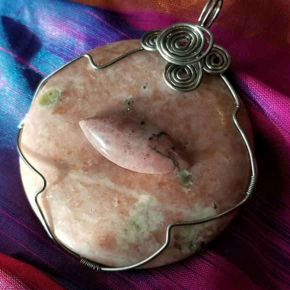 Peach stone wire wrapped pendant silver handmade hand crafted boho - Picture 2 of 9
